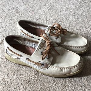 WHITE SPERRYS